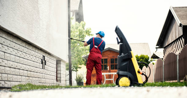 Animal Enclosure Cleaning in Orange Grove, TX